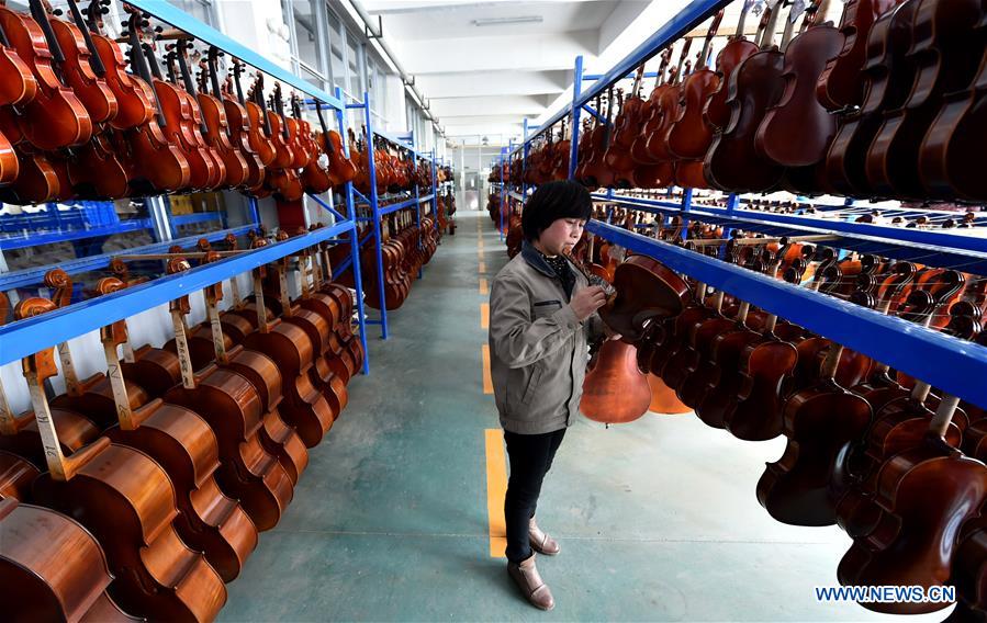 CHINA-HENAN-VIOLIN-PRODUCTION (CN)