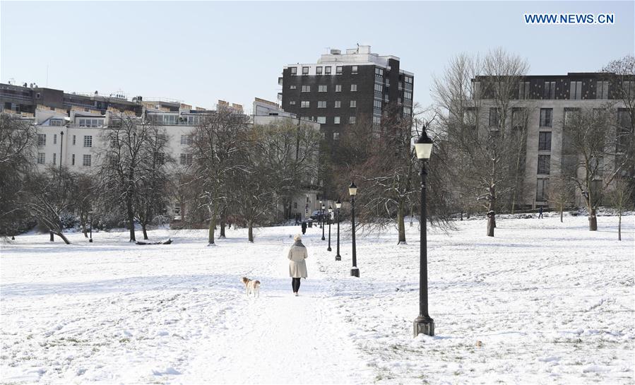 BRITAIN-LONDON-SNOW