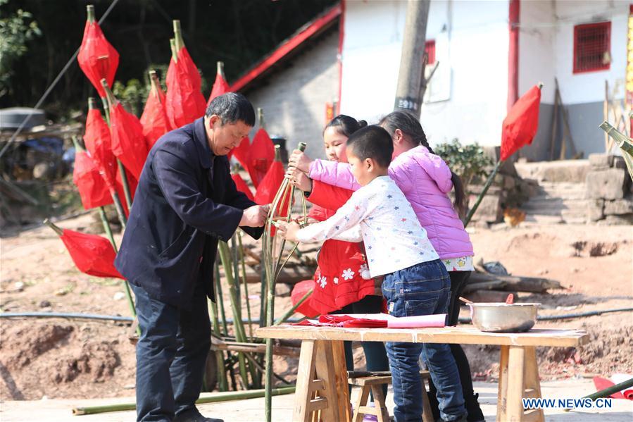 CHINA-SICHUAN-LANTERNS-CUSTOM (CN)