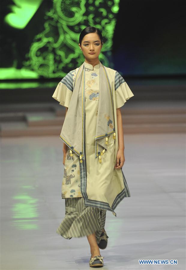 INDONESIA-JAKARTA-FASHION WEEK-JAJAKA