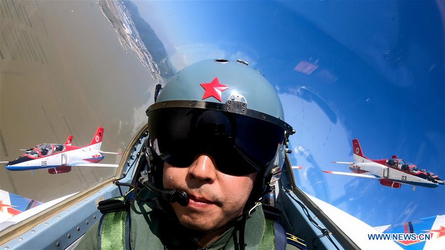 CHINA-GUANGDONG-ZHUHAI-AIRSHOW-OPENING-PERFORMANCE