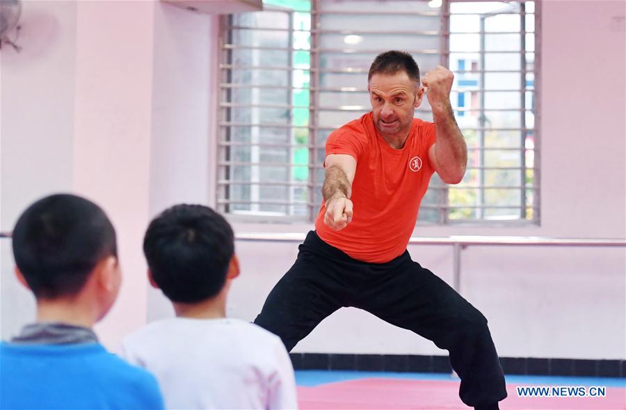 CHINA-FUJIAN-BRITAIN-KUNG FU-LEARNING (CN)