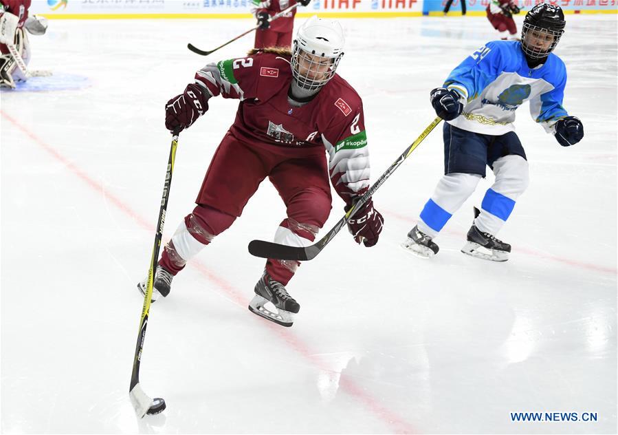 (SP)CHINA-BEIJING-ICE HOCKEY-WOMEN'S WORLD CHAMPIONSHIP-DIV I GROUP B-LATVIJAS VS KAZAKHSTAN