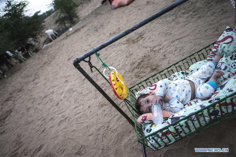 IRAN-KHUZESTAN-FLOOD-VILLAGERS