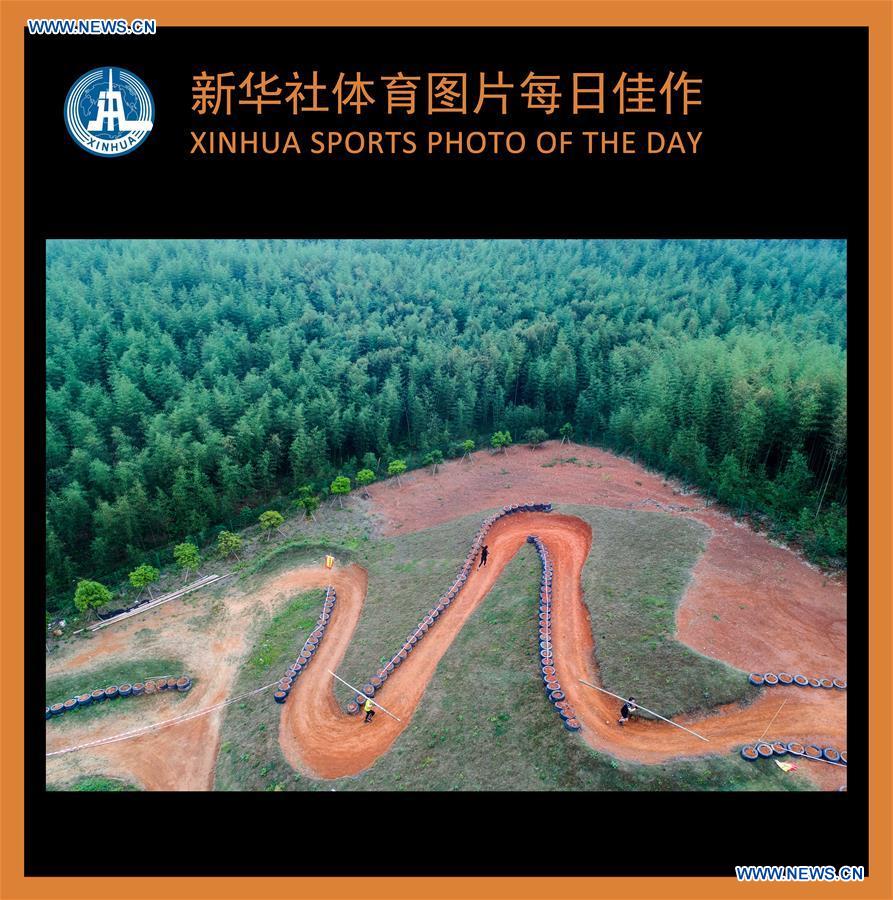 (SP)XINHUA SPORTS PHOTO OF THE DAY