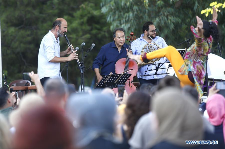 LEBANON-BEIRUT-YO-YO MA-STREET CONCERT