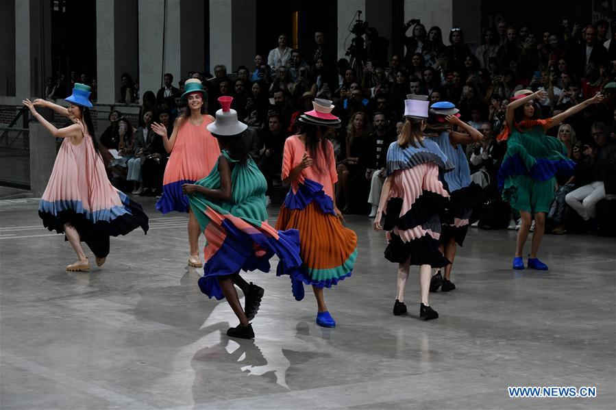 FRANCE-PARIS-FASHION WEEK-ISSEY MIYAKE