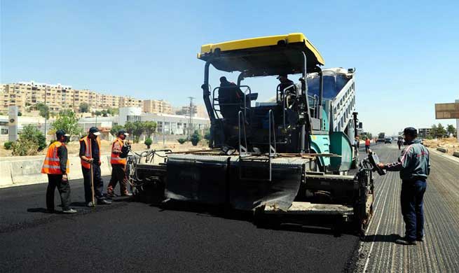 Syrian gov't starts reconstruction work of main highway linking Damascus