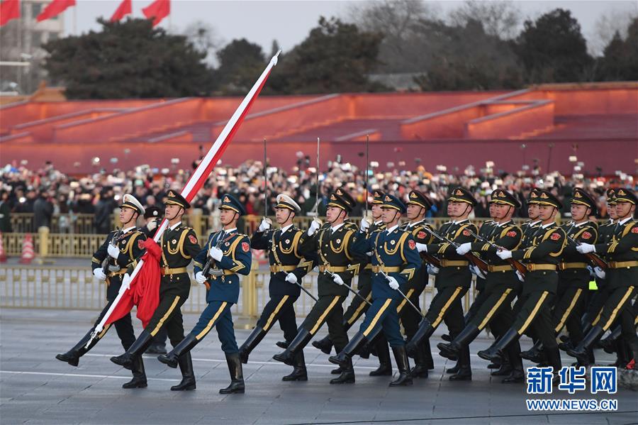 （社會(huì)）（2）人民解放軍首次執(zhí)行天安門廣場(chǎng)升國旗任務(wù)