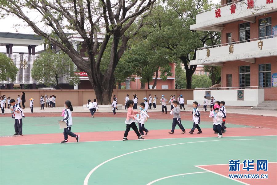 （全面建成小康社會“百城千縣萬村調研行”·圖文互動）（4）產業強起來 精神富起來——廣東潢涌“落后地”變“明星村”的小康之路