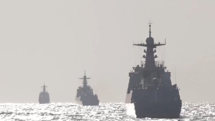 北部戰區海軍某艦艇訓練中心：聚焦實戰！8艘新型艦艇連續多天開展海上訓練